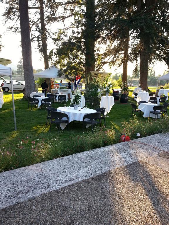 Camping Parc du Château d'Allot Boé Exterior foto