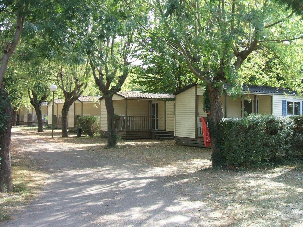 Camping Parc du Château d'Allot Boé Quarto foto