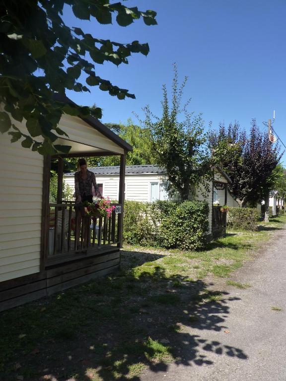 Camping Parc du Château d'Allot Boé Exterior foto