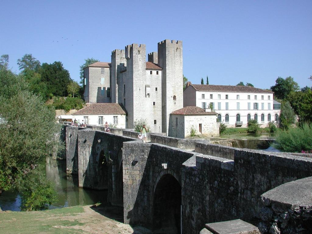 Camping Parc du Château d'Allot Boé Exterior foto